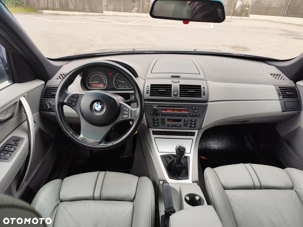 BMW X3 3.0i - 4