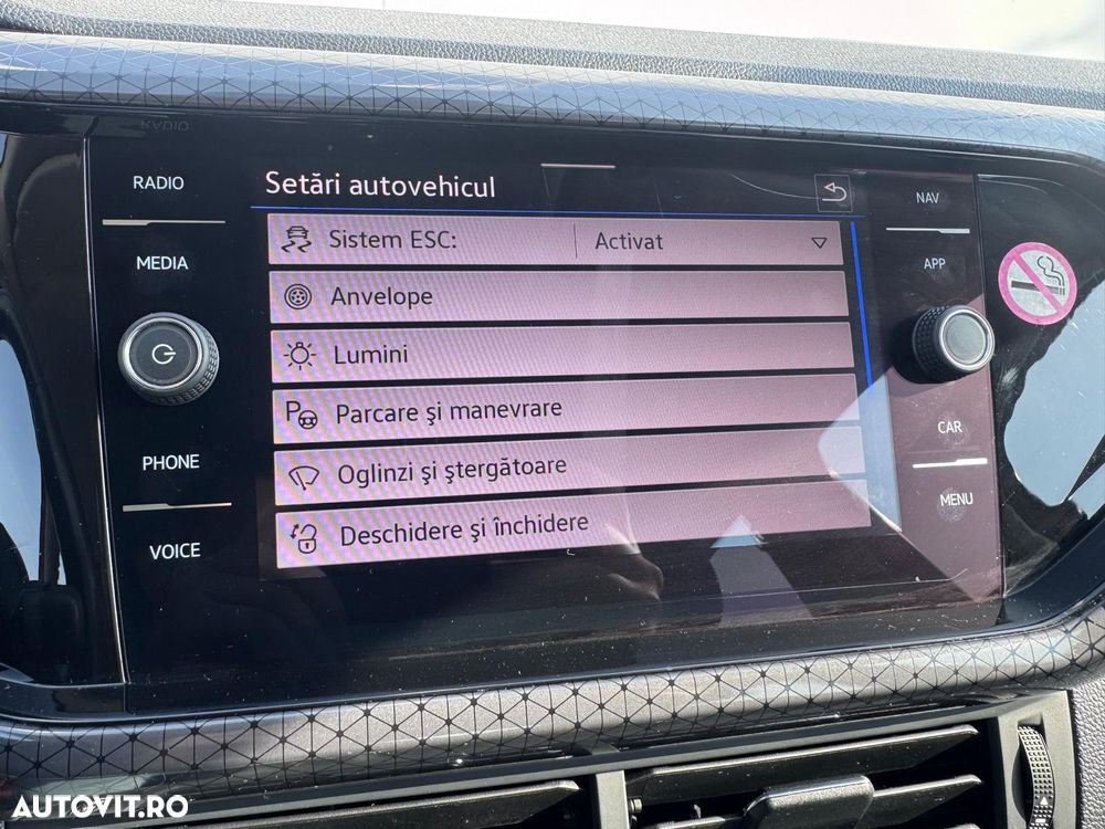 Volkswagen T-Cross - 11