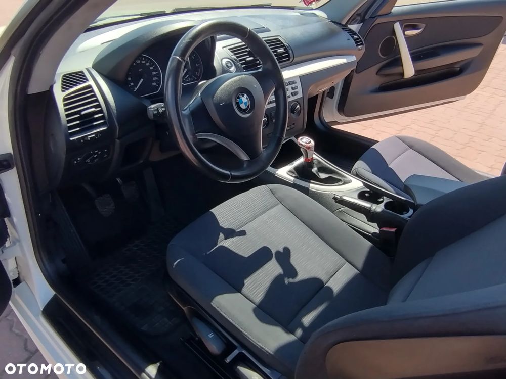 BMW Seria 1 116i - 13