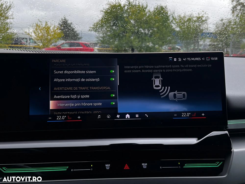 BMW Seria 5 520i AT MHEV - 28