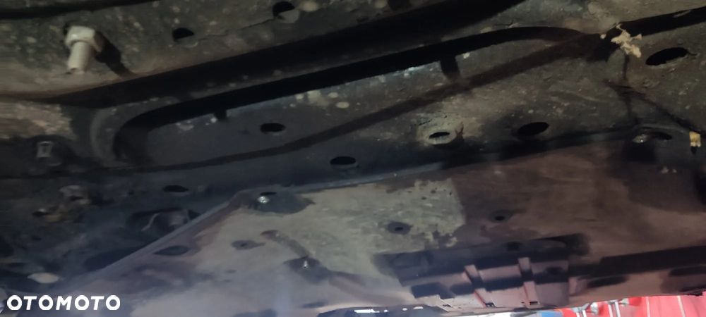 Mitsubishi Outlander 2.0 DID Intense + - 10