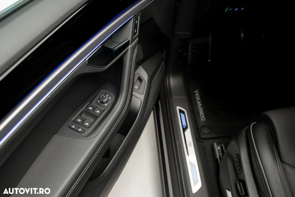 Volkswagen Touareg V6 TDI 4MOTION R-Line - 12