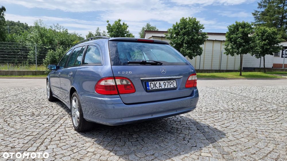 Mercedes-Benz Klasa E 220 CDI T Elegance - 4