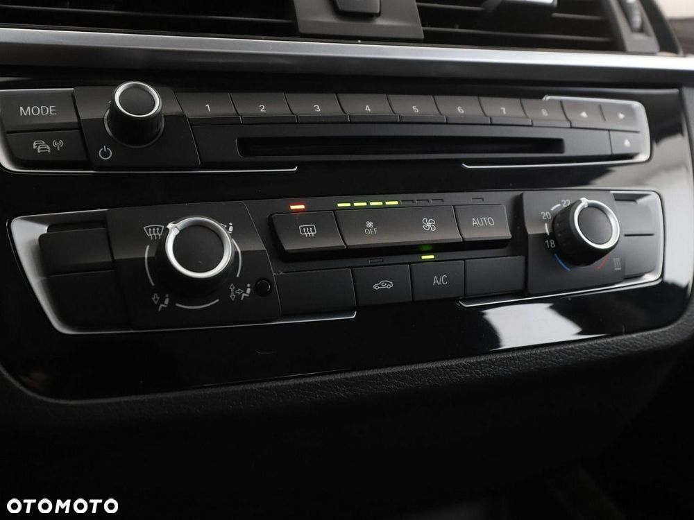 BMW Seria 1 120d xDrive Urban Line - 27