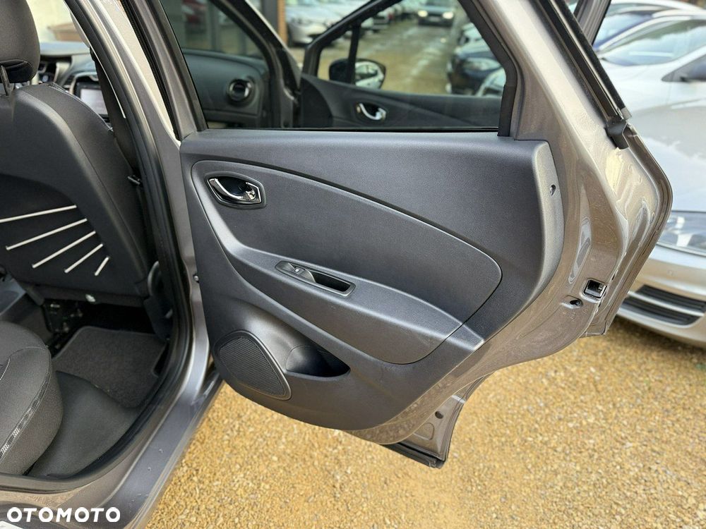 Renault Captur - 36