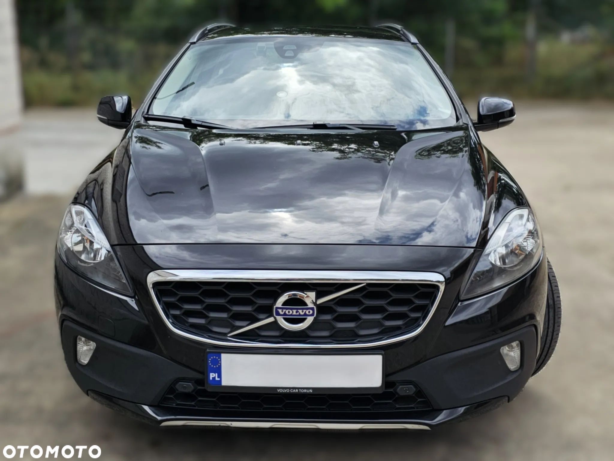 Volvo V40 Cross Country - 1