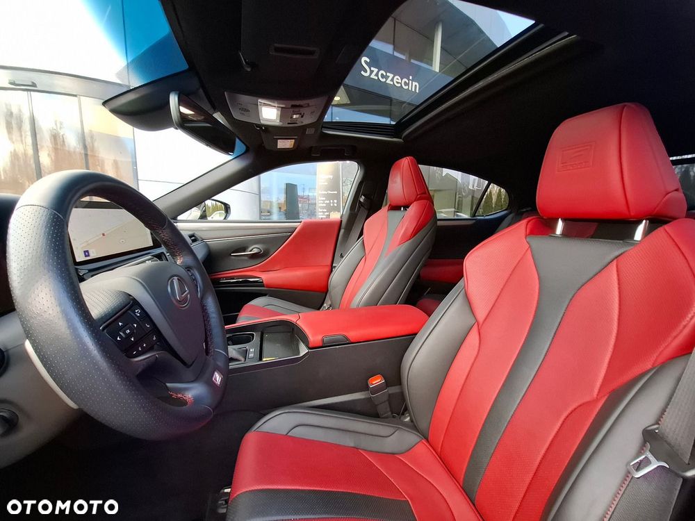 Lexus ES 300h F Sport Edition - 11