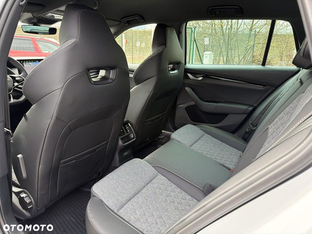 Skoda Octavia 1.5 TSI mHEV Sportline DSG - 22