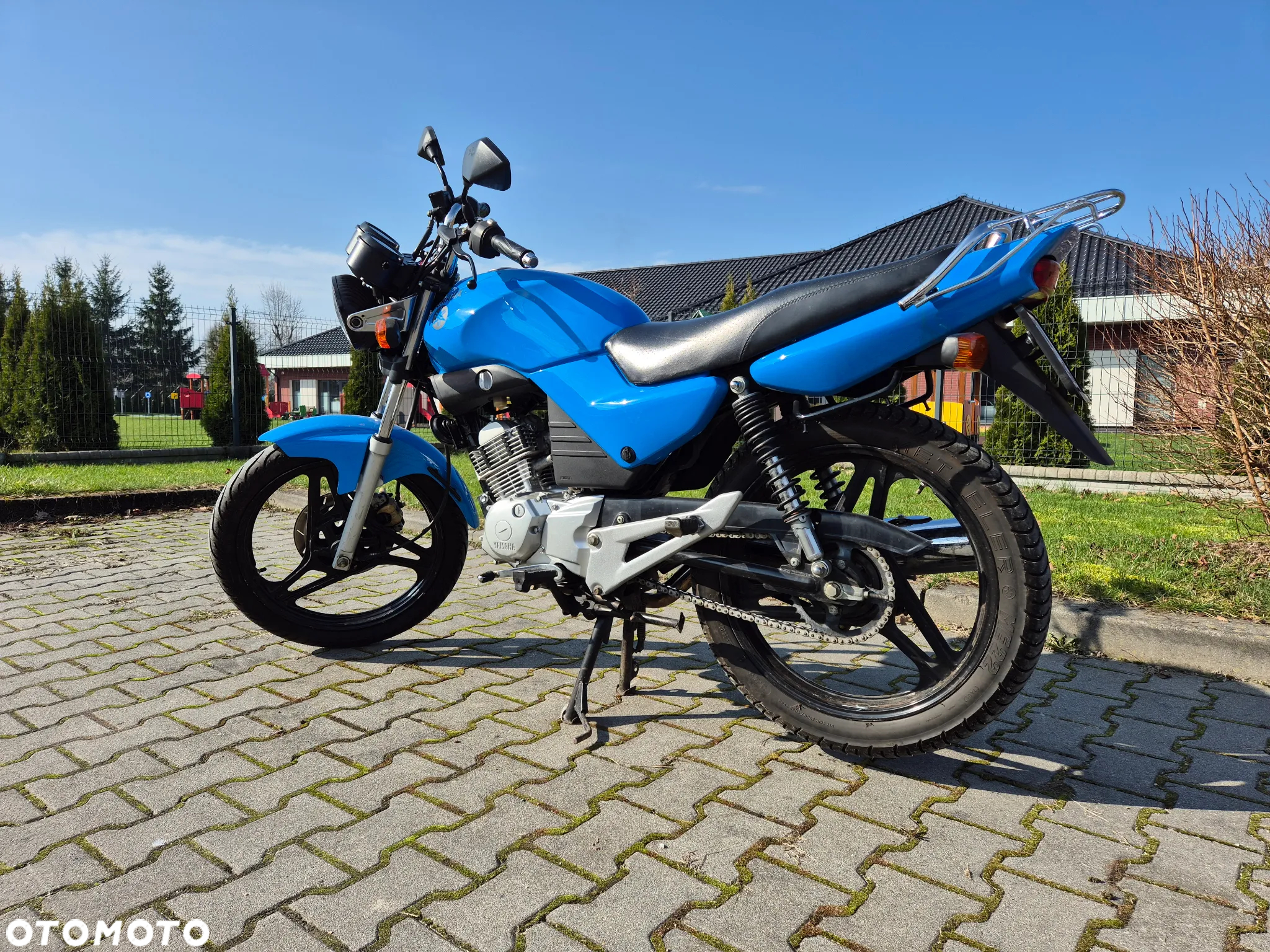 Yamaha YBR - 9