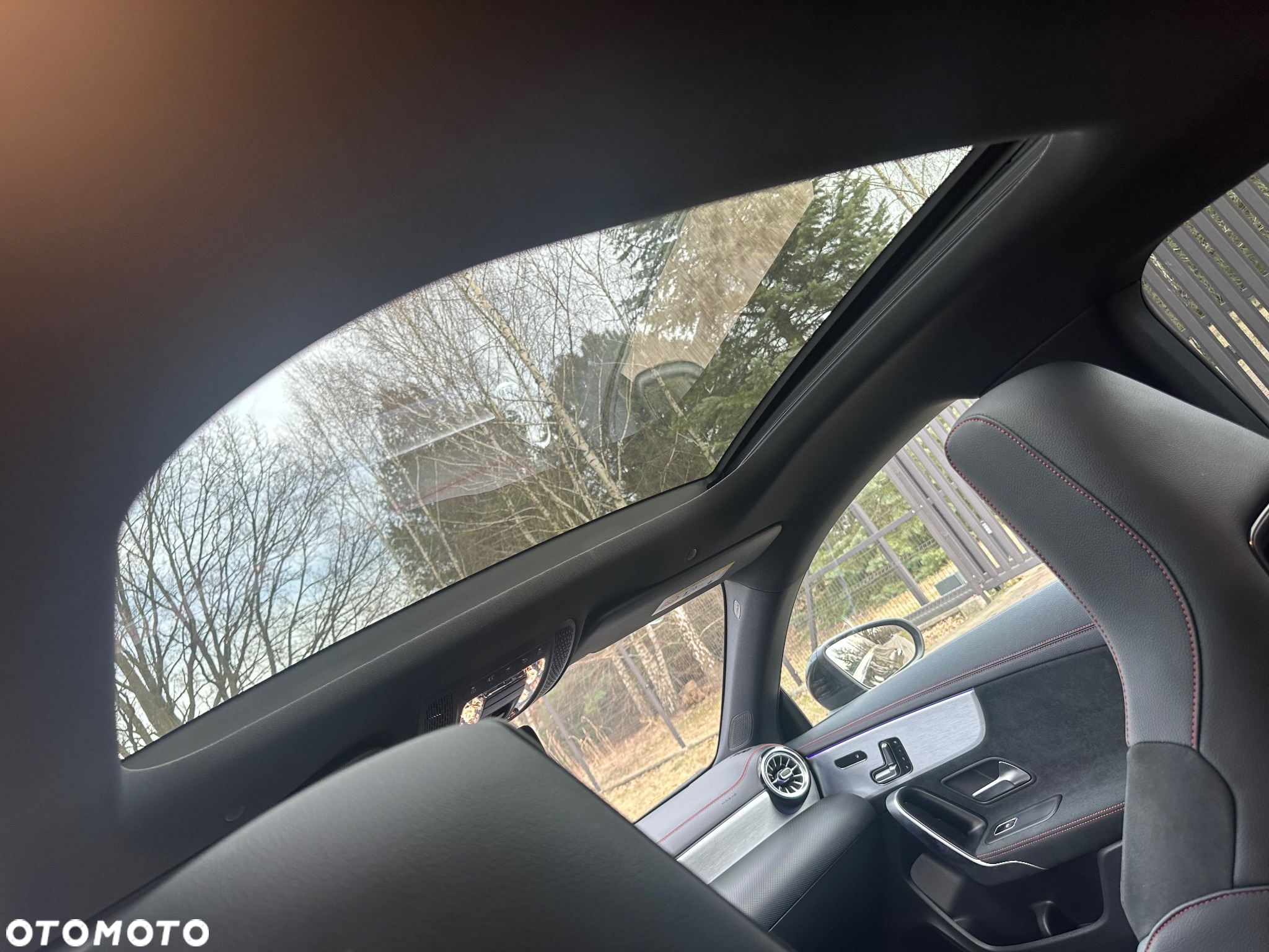 Mercedes-Benz CLA 200 d Shooting Brake 8G-DCT AMG Line - 11