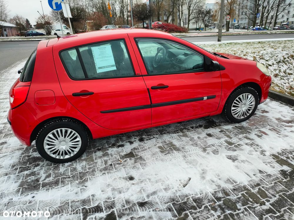 Renault Clio - 31