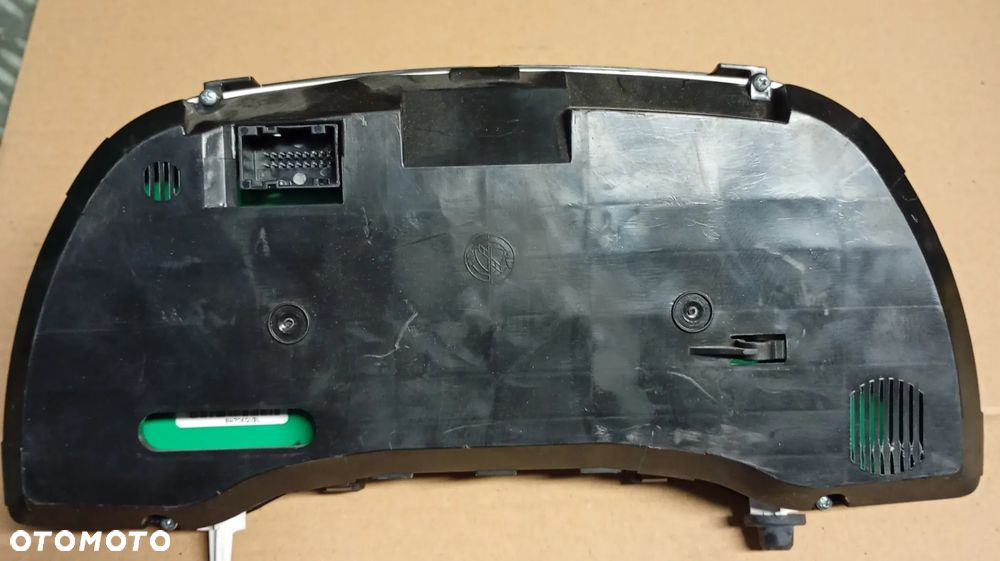 LICZNIK FIAT GRANDE PUNTO 1,3 JTD 51867545 - 2