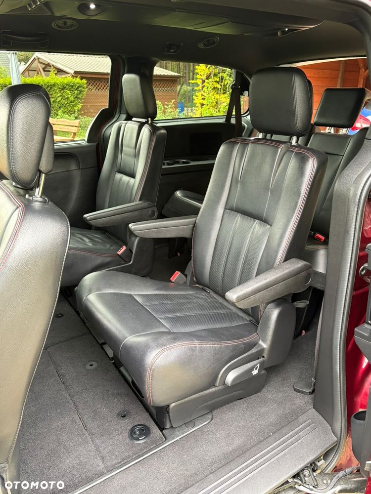 Dodge Grand Caravan 3.6 R/T - 18