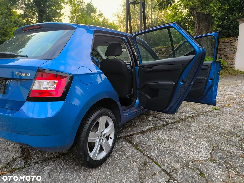 Skoda Fabia 1.0 MPI Cool Plus - 34