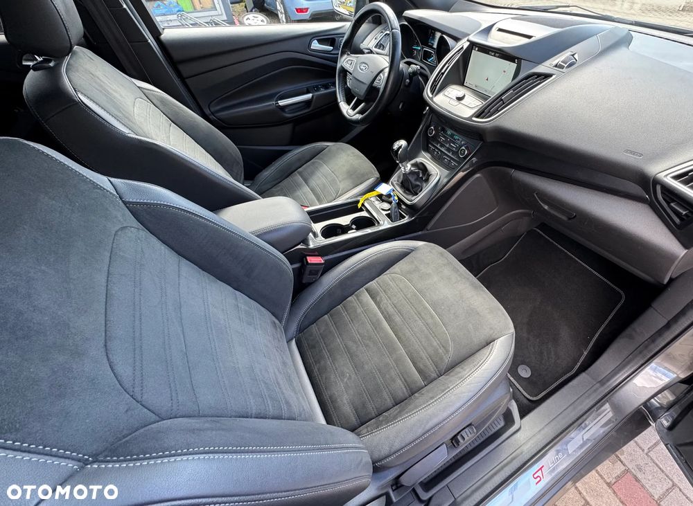 Ford Kuga 1.5 TDCi 2x4 ST-Line - 26