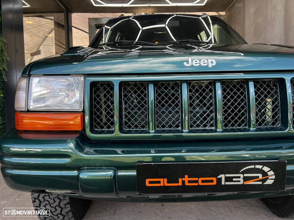 Jeep Grand Cherokee - 47