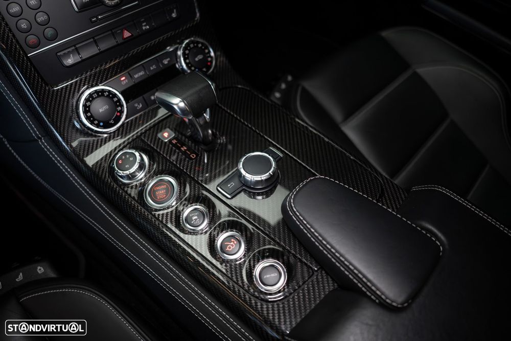 Mercedes-Benz SLS 63 AMG - 41