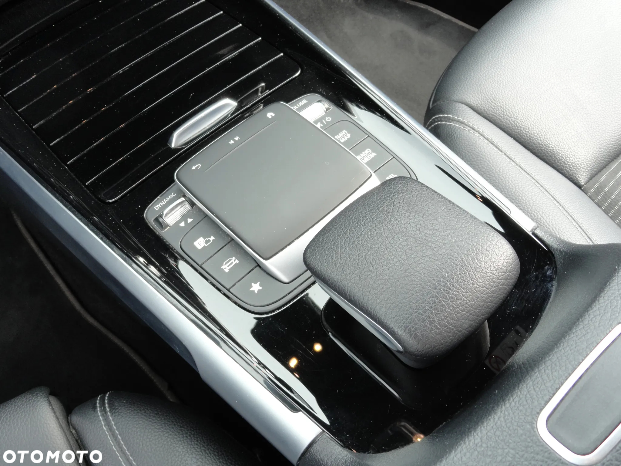 Mercedes-Benz GLB 200 d 8G-DCT Progressive Advanced - 16