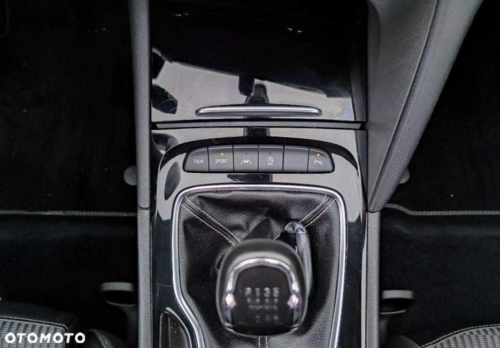 Opel Insignia - 24