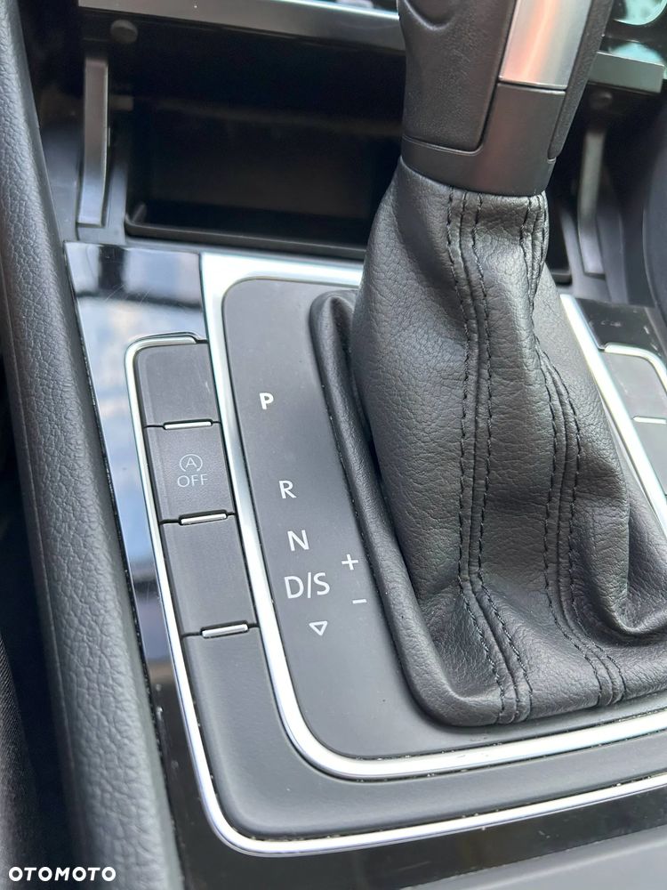 Volkswagen Golf 1.5 TSI BMT Evo Highline DSG - 17