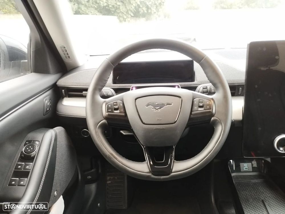 Ford Mustang Mach-E - 21