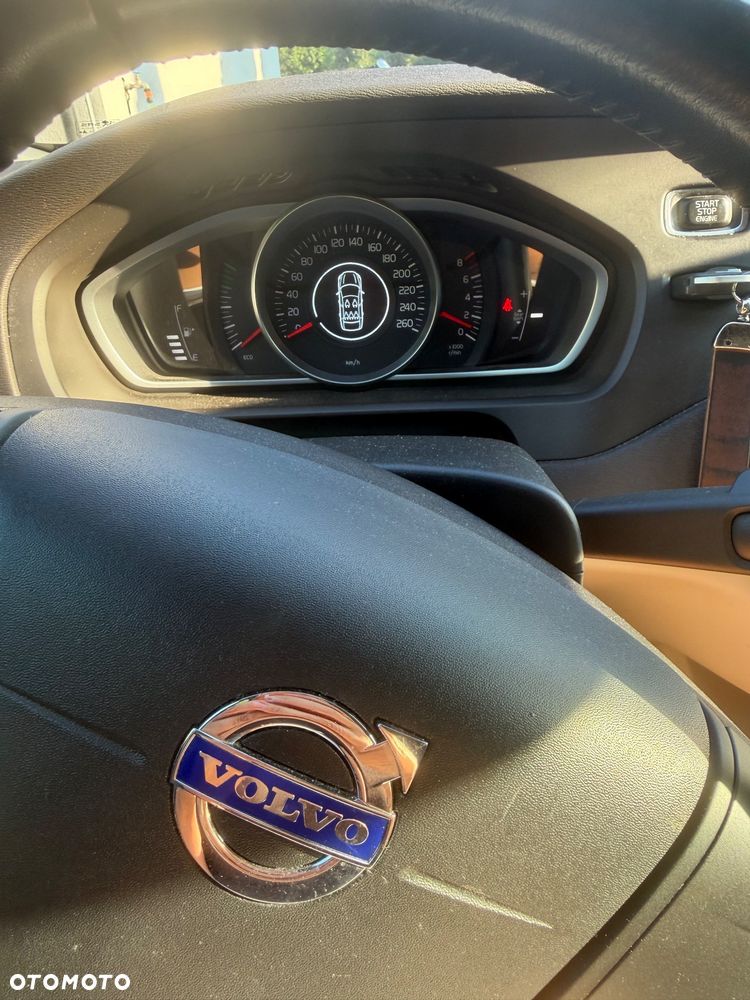 Volvo V40 T3 Drive-E Dynamic Edition - 9