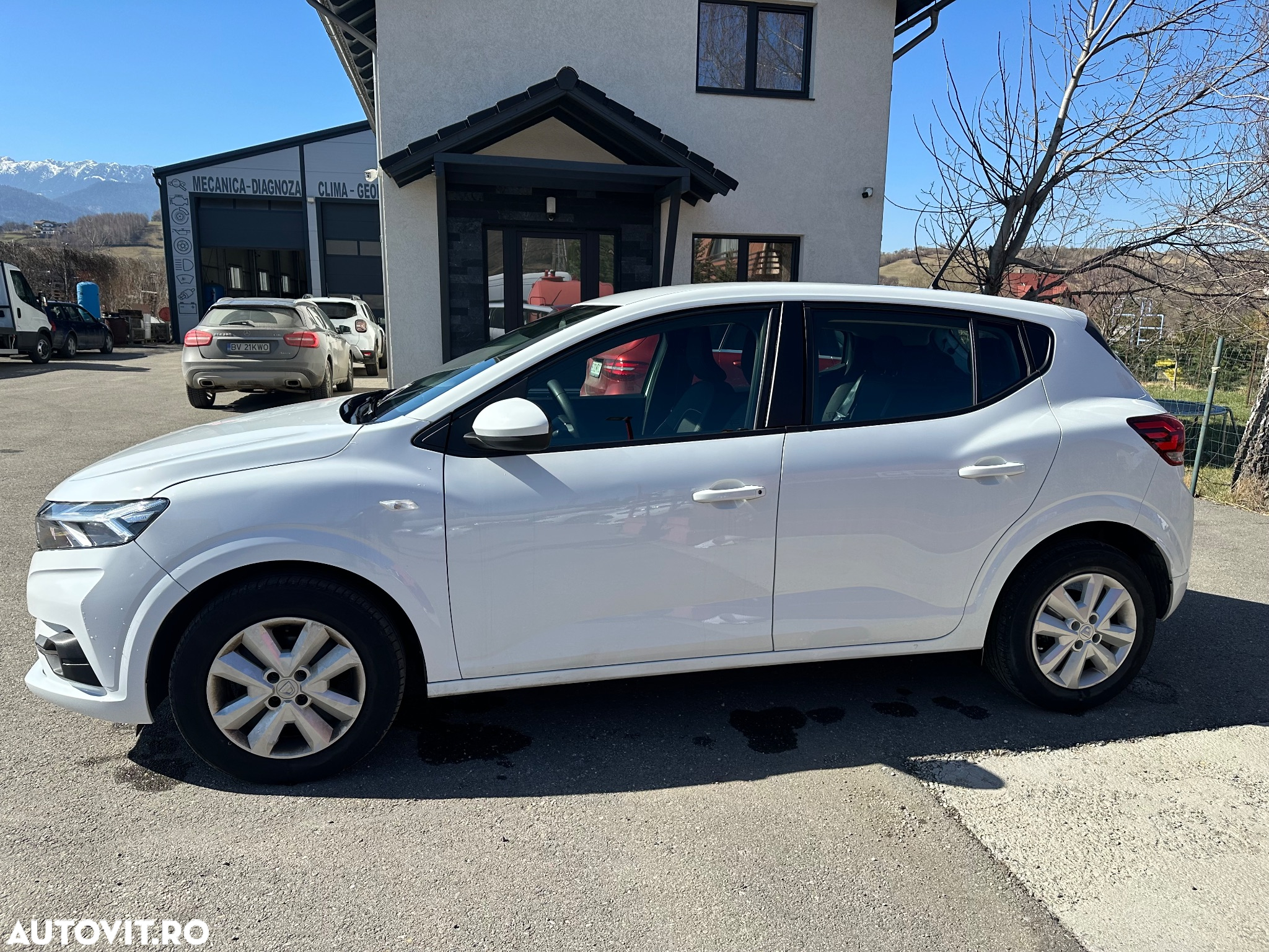 Dacia Sandero TCe 90 MT5 Expression - 9