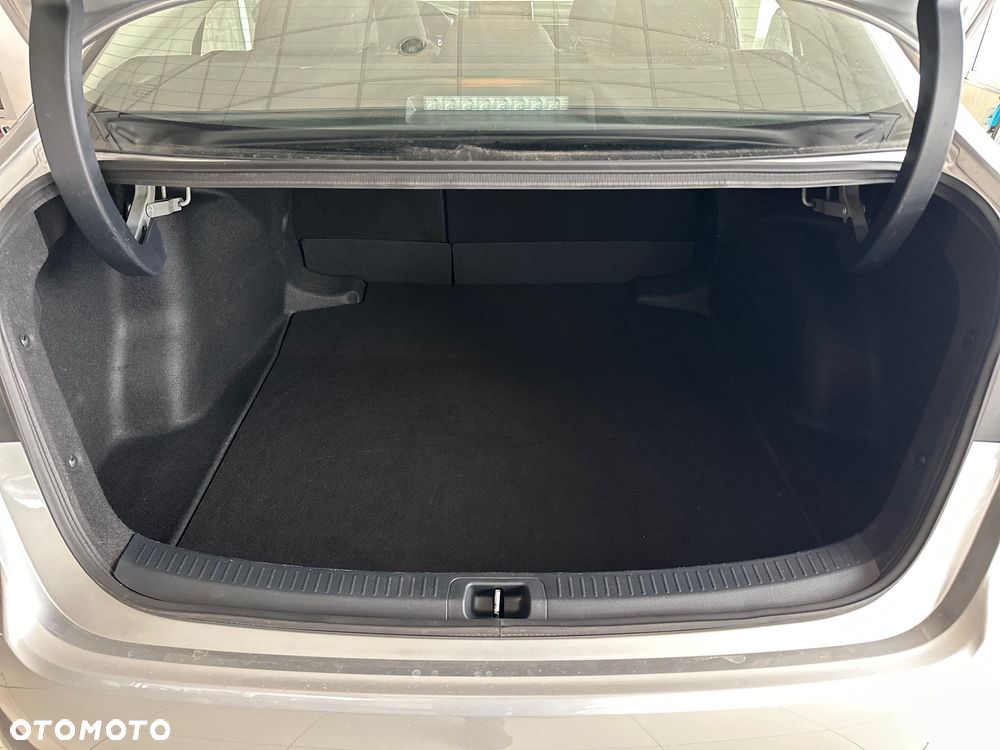 Toyota Corolla 1.5 Comfort - 19