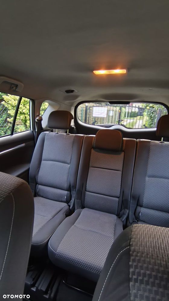 Toyota Verso 2.0 D-4D Premium - 12