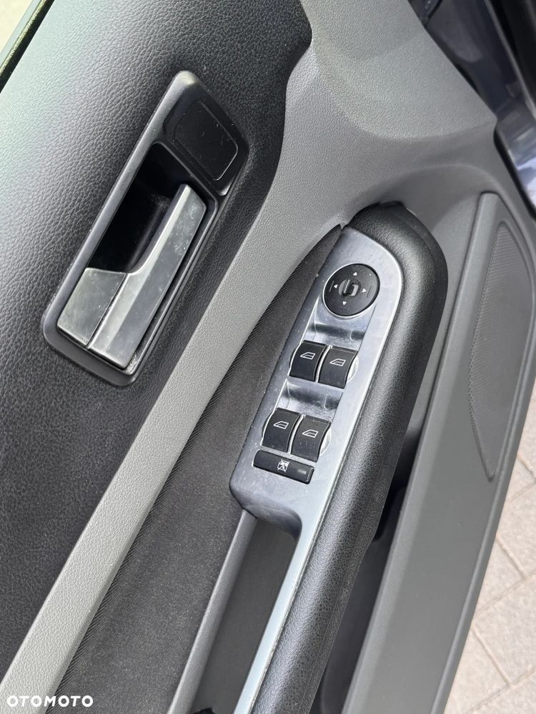 Ford Focus 1.8 Sport - 11