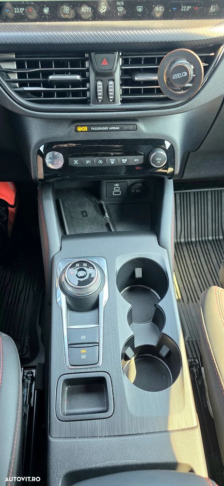 Ford Kuga - 9