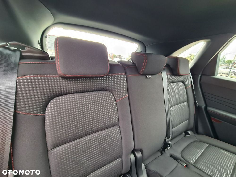 Ford Kuga 1.5 EcoBoost ST-LINE - 36
