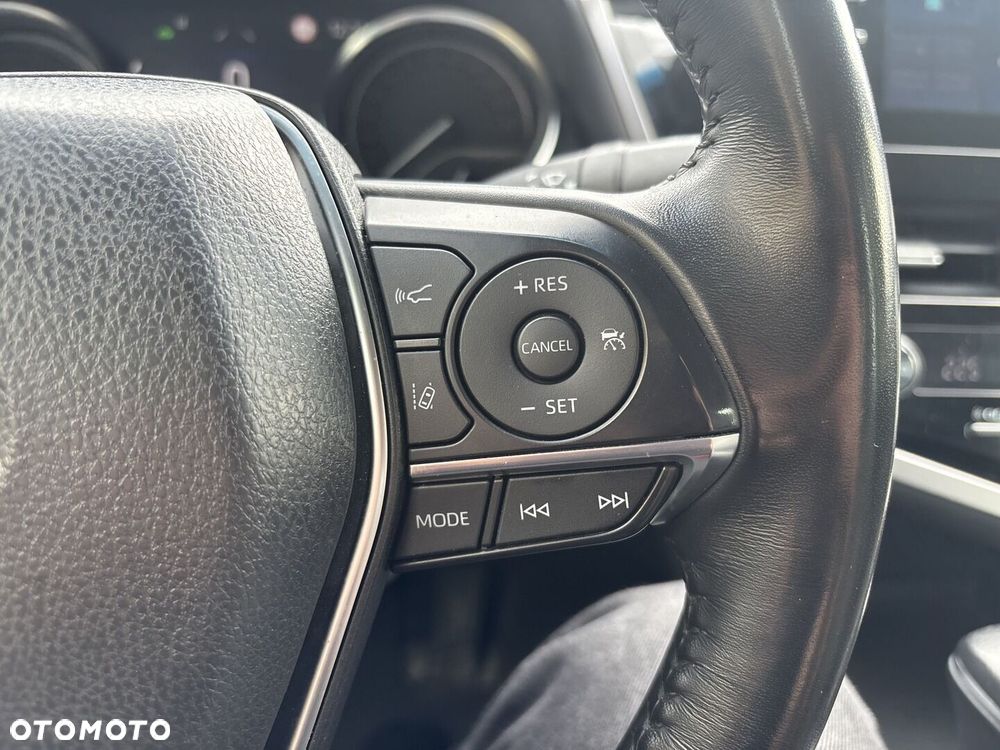 Toyota Camry 2.5 Hybrid Comfort CVT - 23