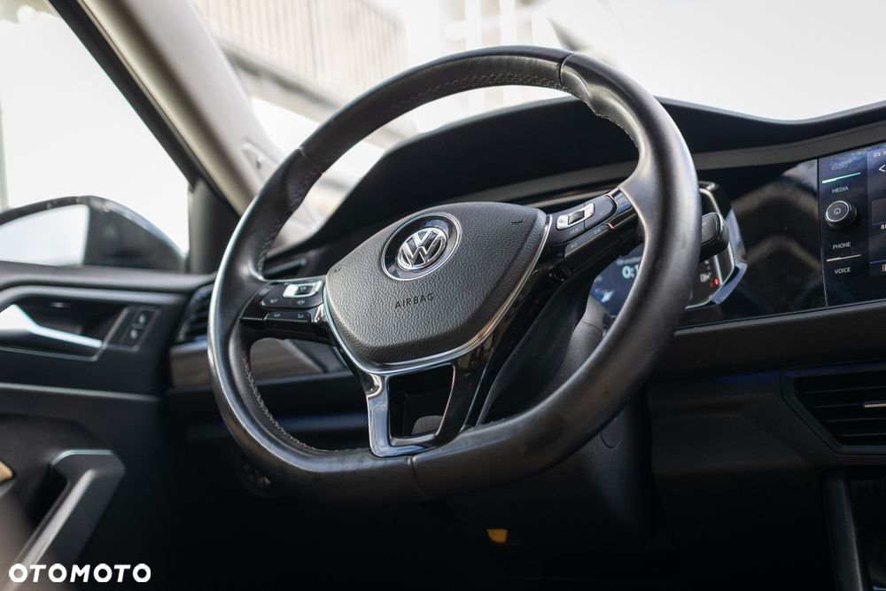 Volkswagen Jetta - 18