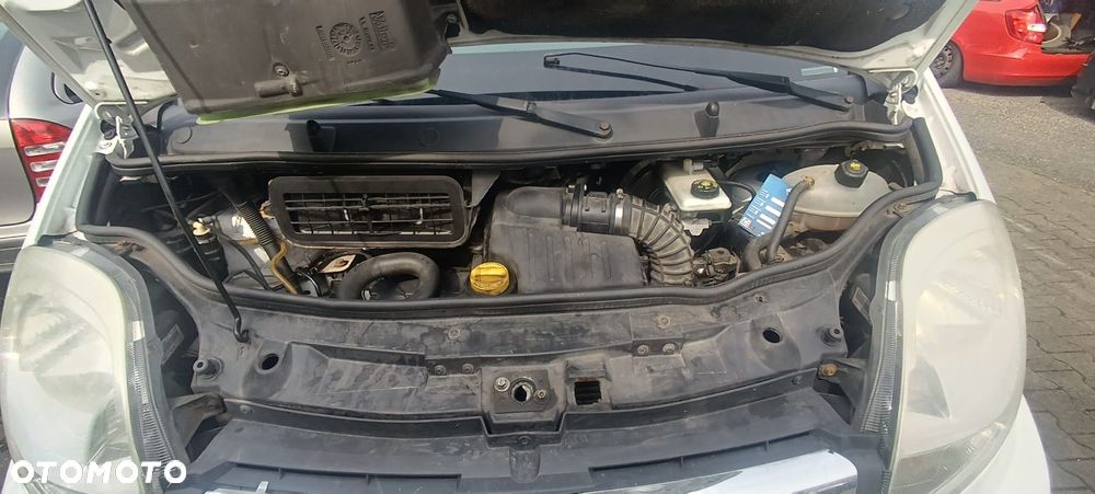 Opel Vivaro - 16