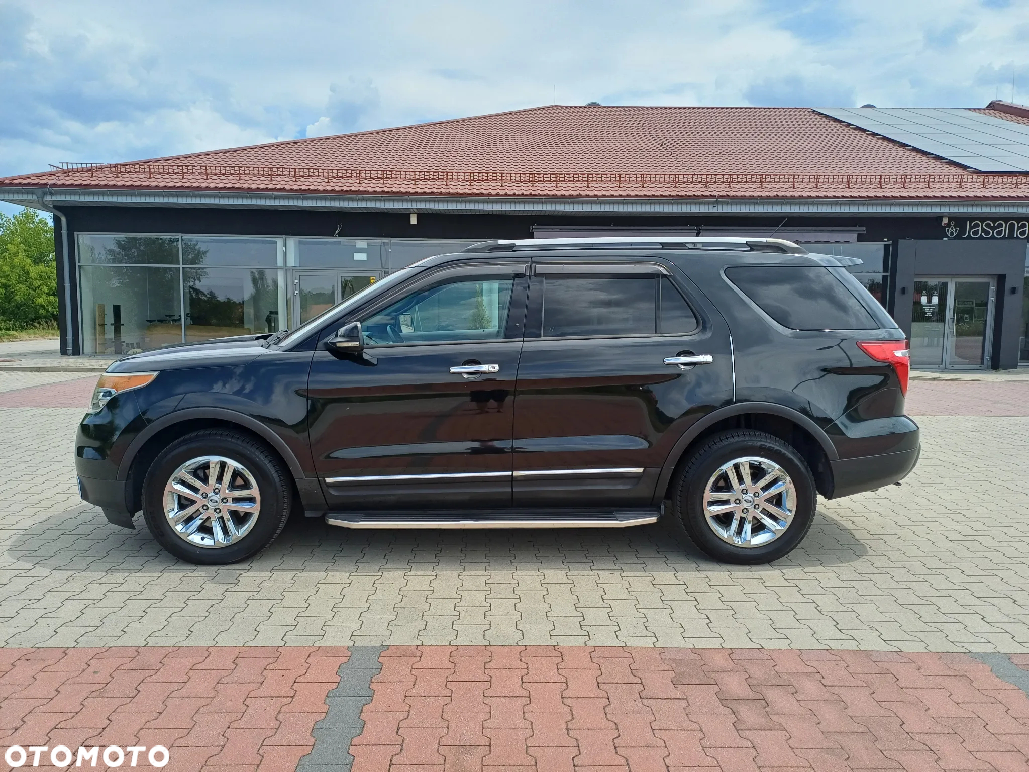 Ford Explorer - 6