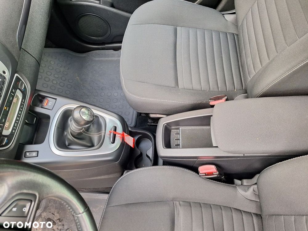 Renault Scenic - 22