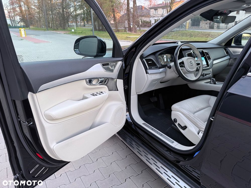 Volvo XC 90 D5 AWD Momentum 7os - 15