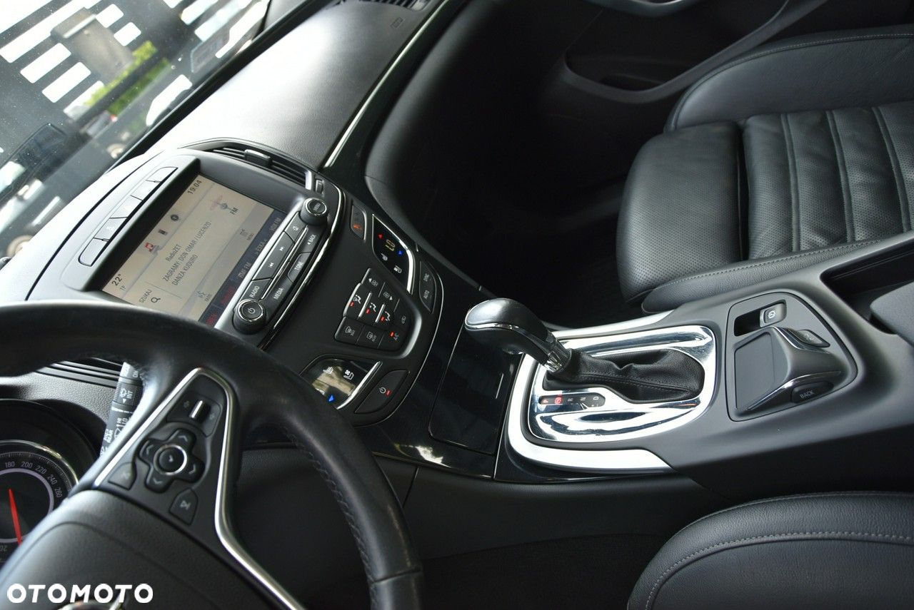 Opel Insignia - 10
