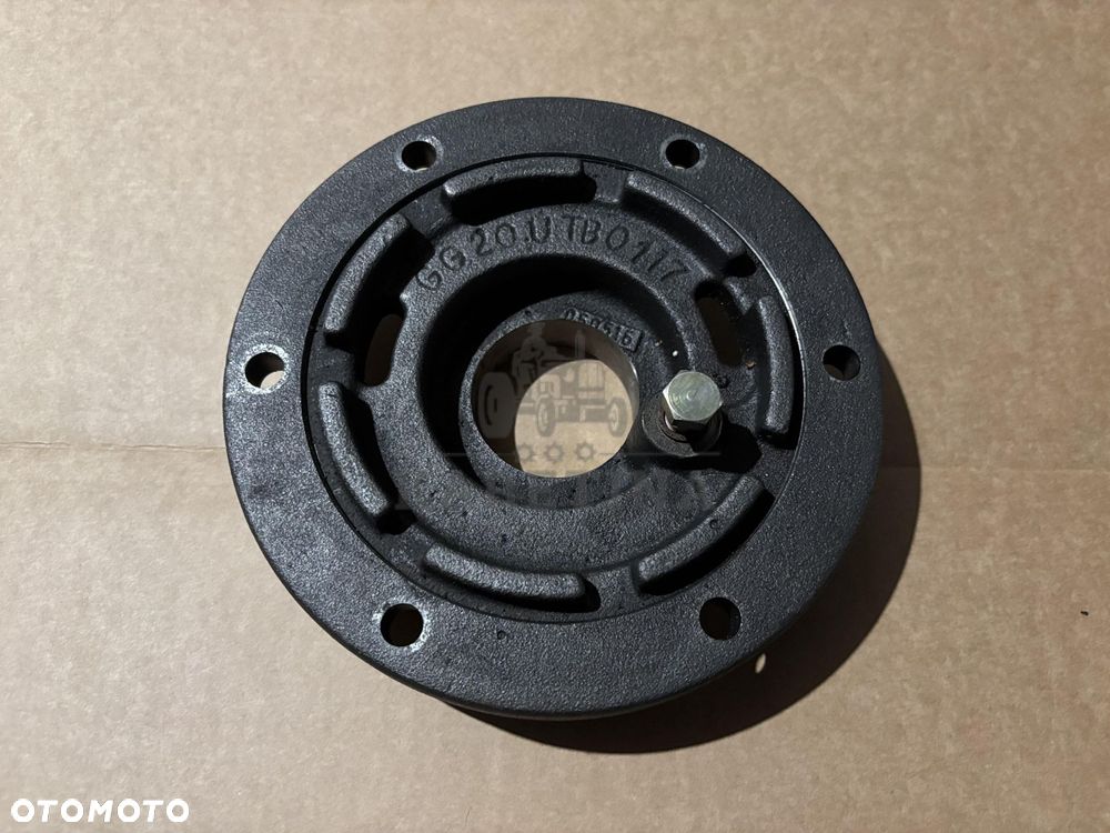 Valtra N121 N143 T174 T213 Śruba Nastawcza i Kołnierz Mechanizmu Różnicowego