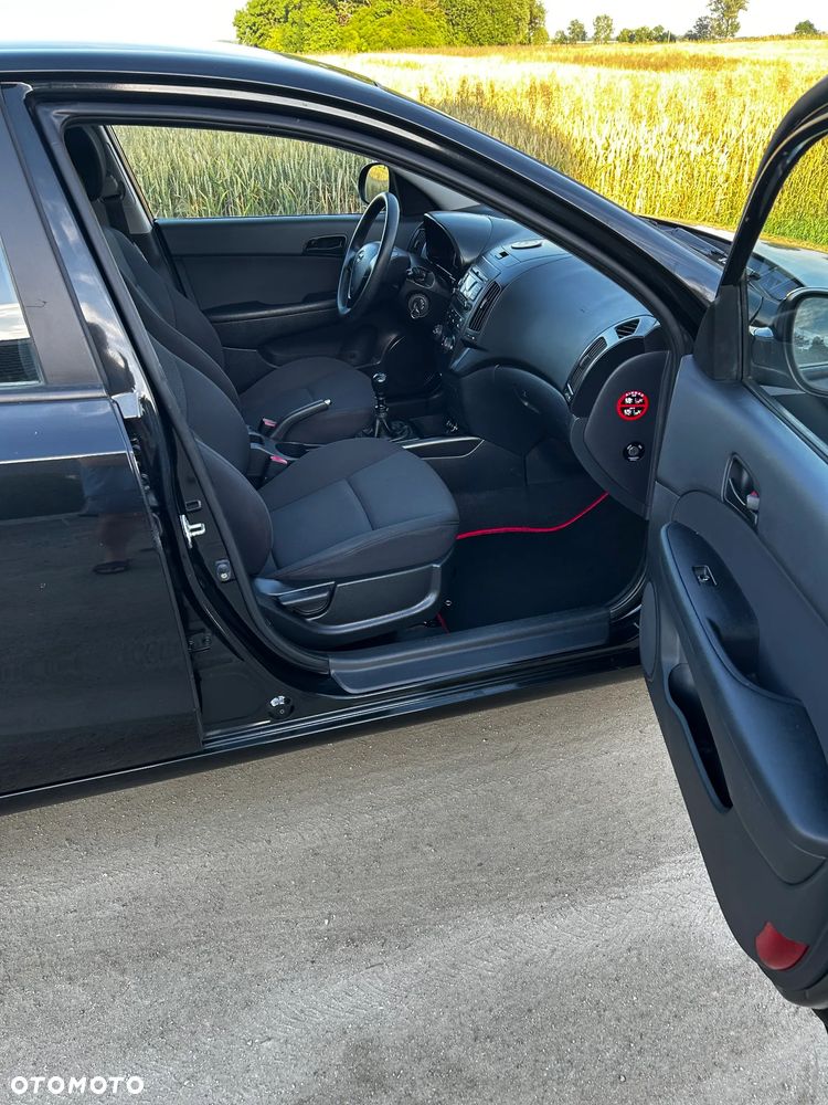 Hyundai i30 1.4 Classic + - 15