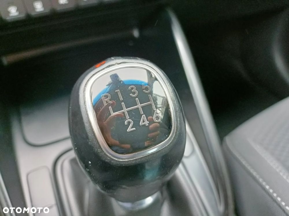 Kia Carens 1.6 GDI M - 16