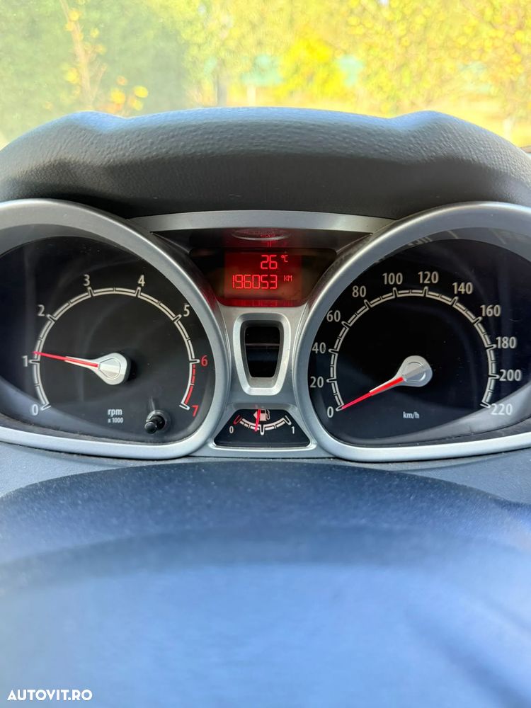 Ford Fiesta 1.4i Titanium - 10