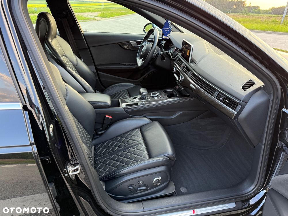 Audi S4 Limousine - 24