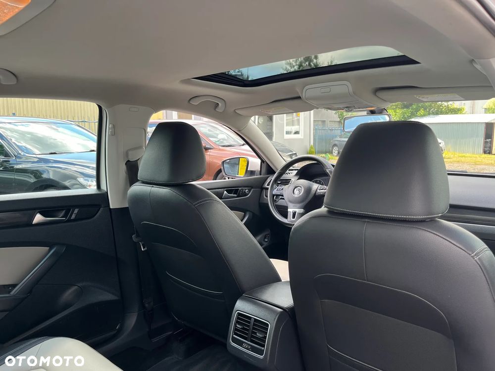 Volkswagen Passat - 30