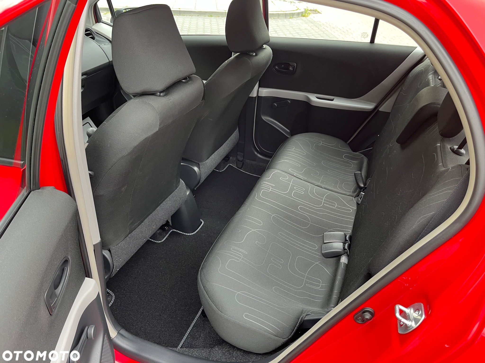 Toyota Yaris 1.0 Luna - 35