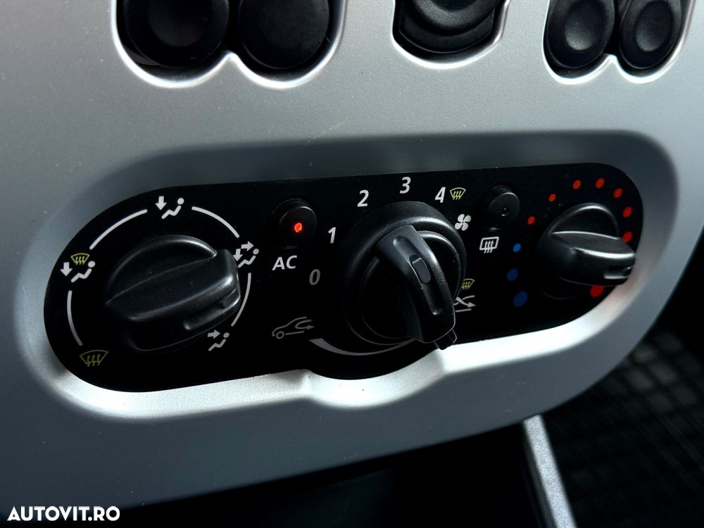 Dacia Logan 1.6 MPI Ambiance - 24