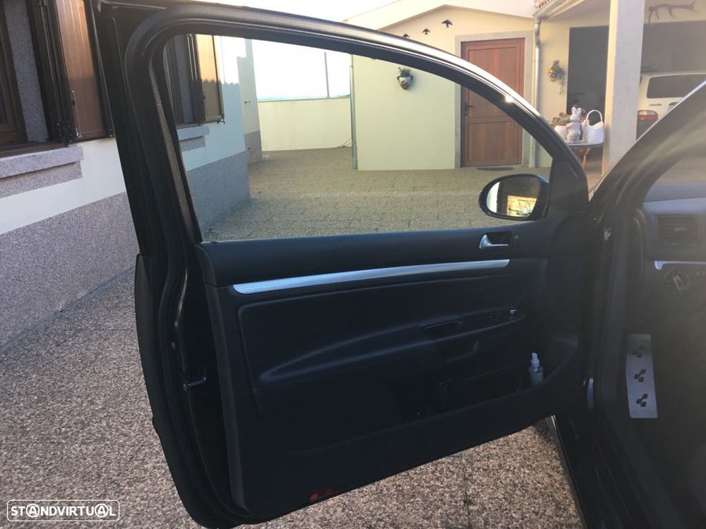 VW Golf R32 4Motion DSG - 4