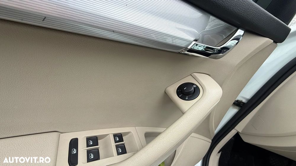 Skoda Octavia 2.0 TDI DSG Tour - 3