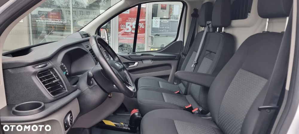 Ford TRANSIT CUSTOM - 9